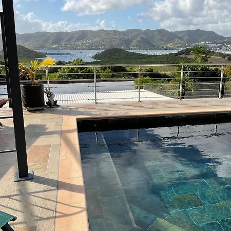 Bas De Villa Piscine Petit Versailles Sainte Anne Esterno foto